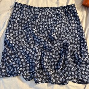 5/$25 Fashion Bug Navy Floral Mini Skirt